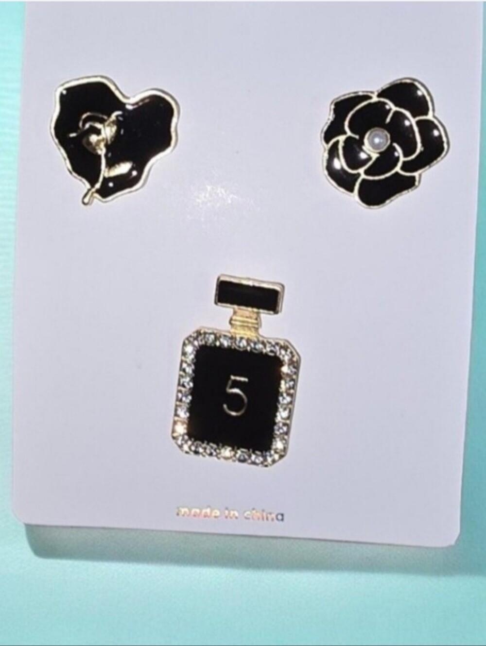Fashion Jewelry Black Floral and Perfume Bottle Brooch Set